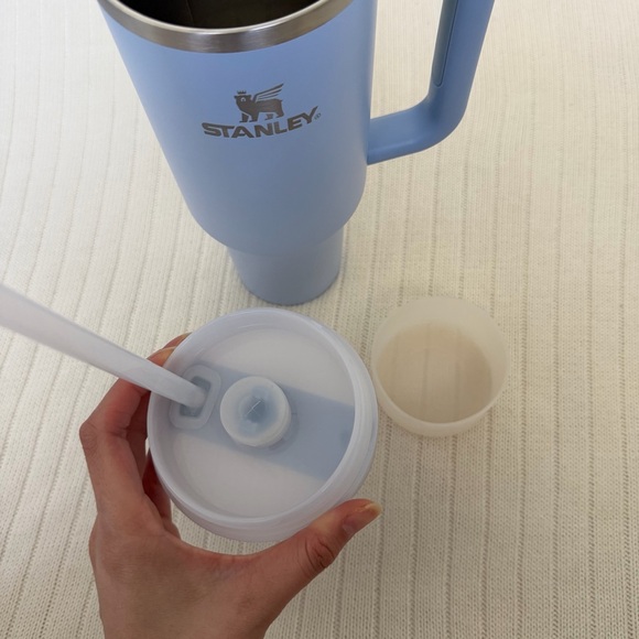 Stanley The Clean Slate Quencher H2.0 Flowstate Tumbler 40oz Heather Blue - Picture 6 of 9